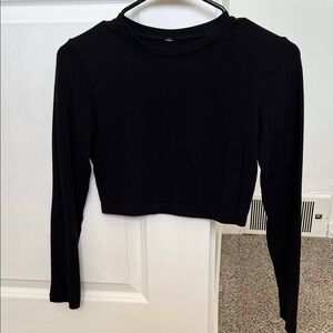H&M Black Long Sleeve Crop Top
